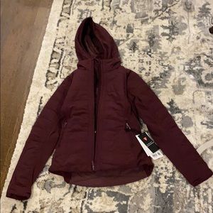 Lululemon NWT size 4 Another mile jacket